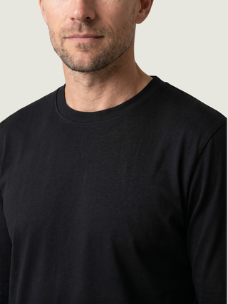 Long-Sleeved T-Shirt - Black